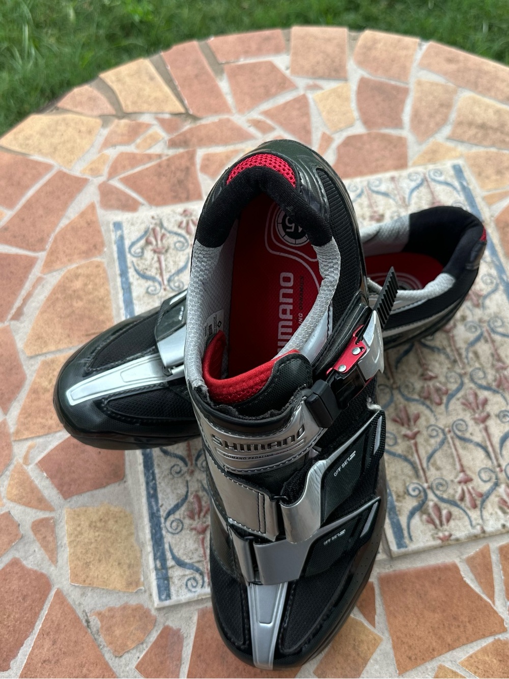 Shimano Black Silver Cycling Shoes with Red Accents size 10.5 men’s
